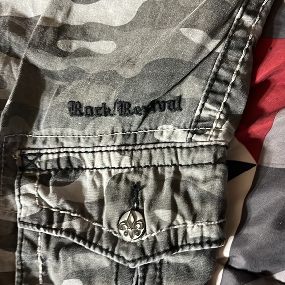 Barely used rock revival short - Picture 3 of 4